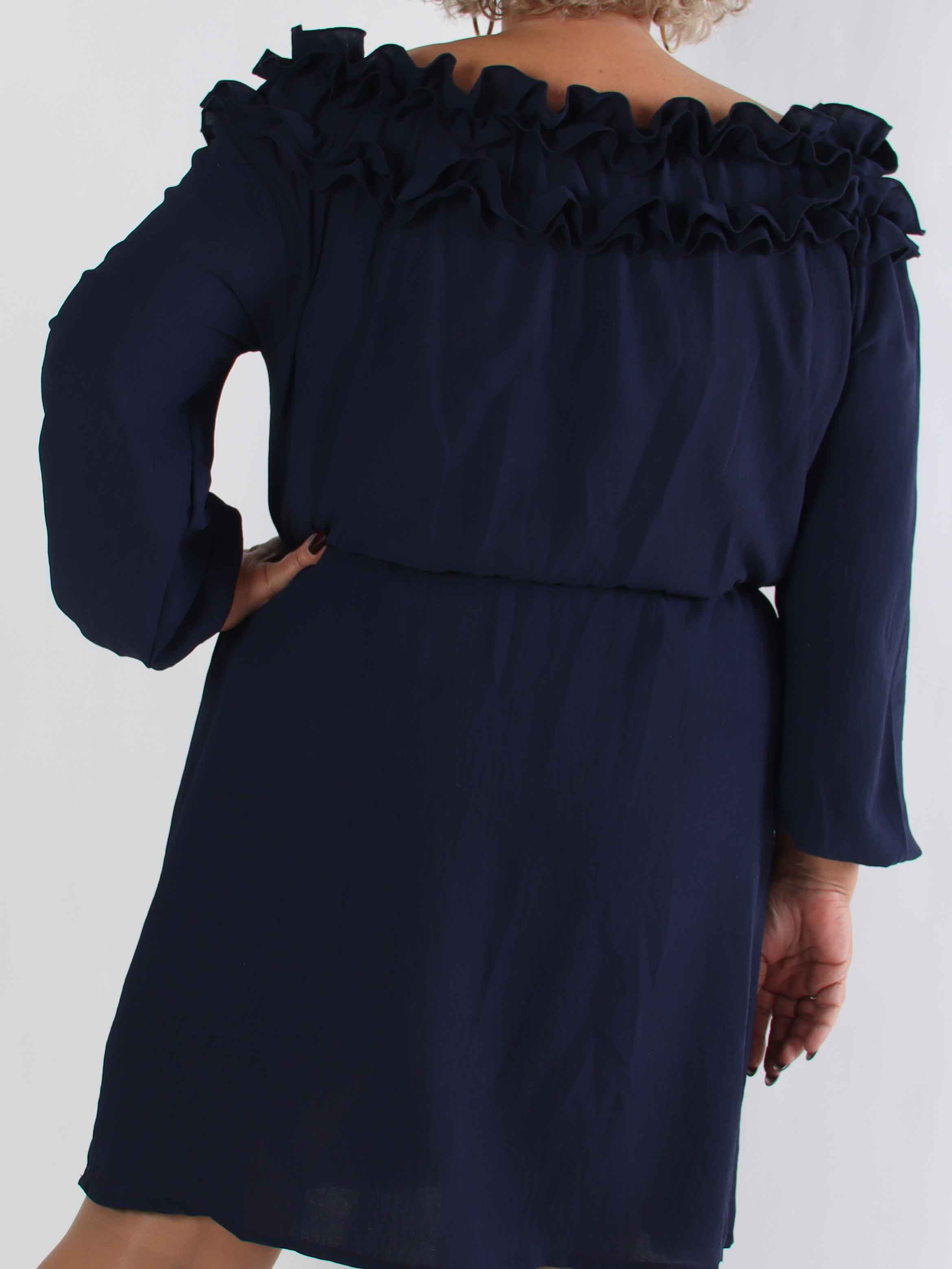 Chili Fitted Dress - Plus size kjole med flæsekant og elastik i taljen